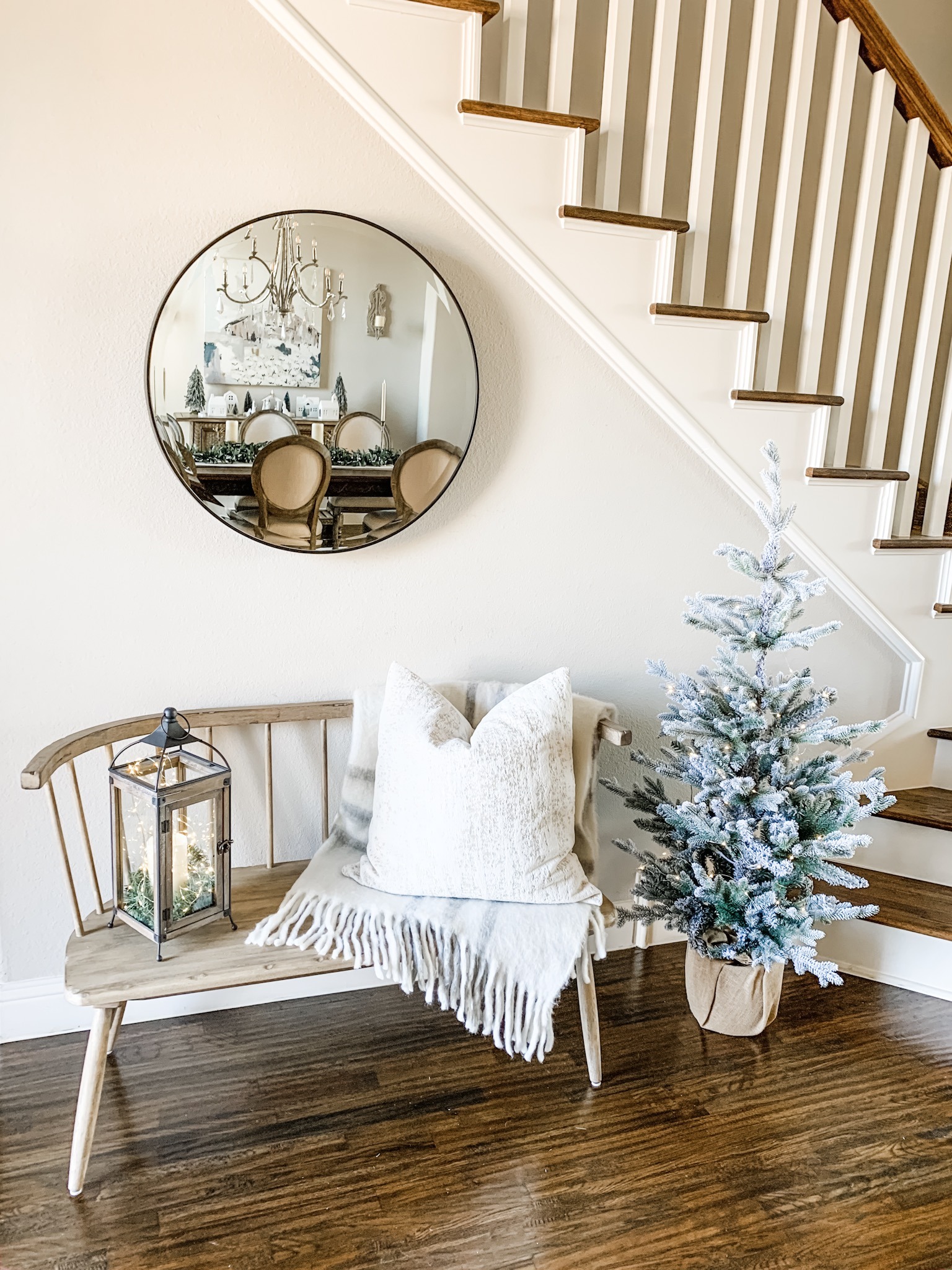 Christmas entry neutral bench