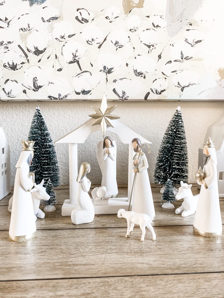 Simple and Neutral Christmas Home Decor - A Poised Perspective